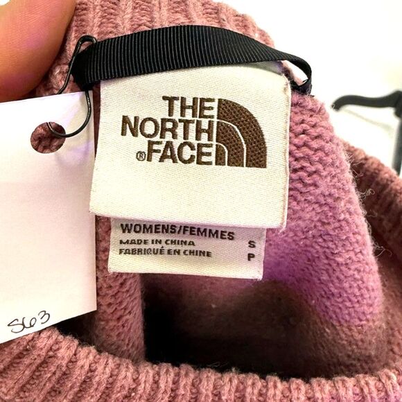 The North Face pink wool blend crew neck sweater - Picture 7 of 10